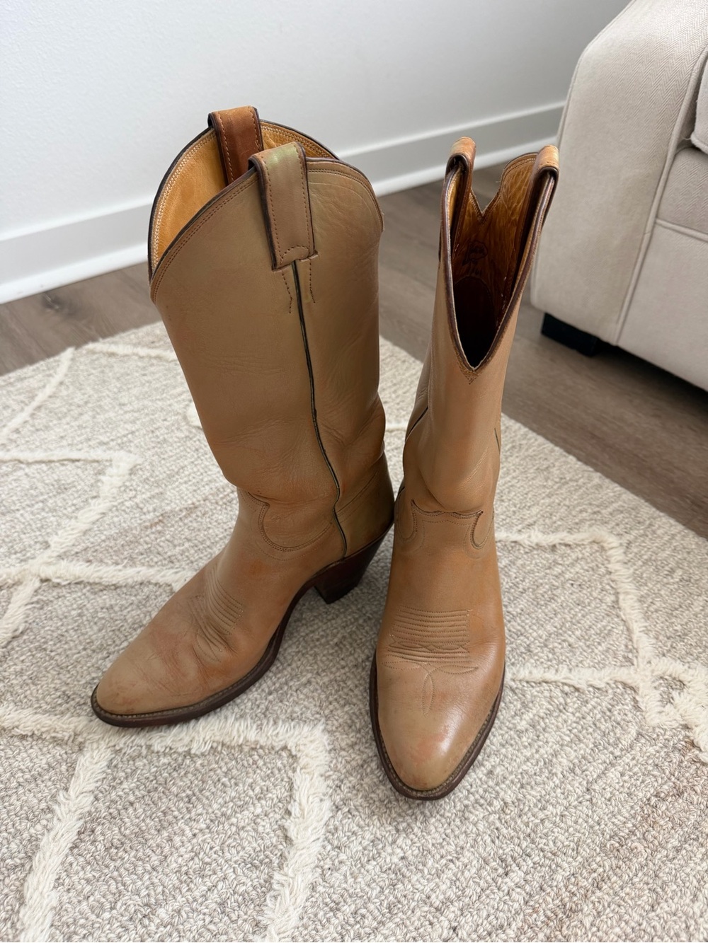 Vintage Justin Mule Hide Leather Almond Toe Tan Western Cowboy Boots